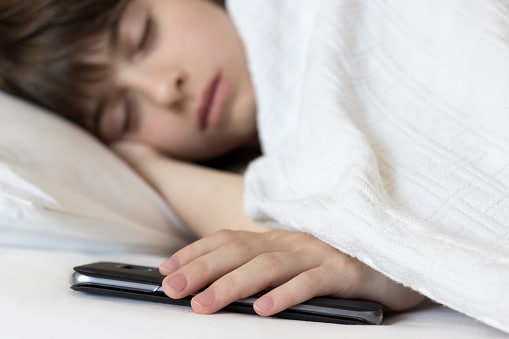 Sleeping with smartphone